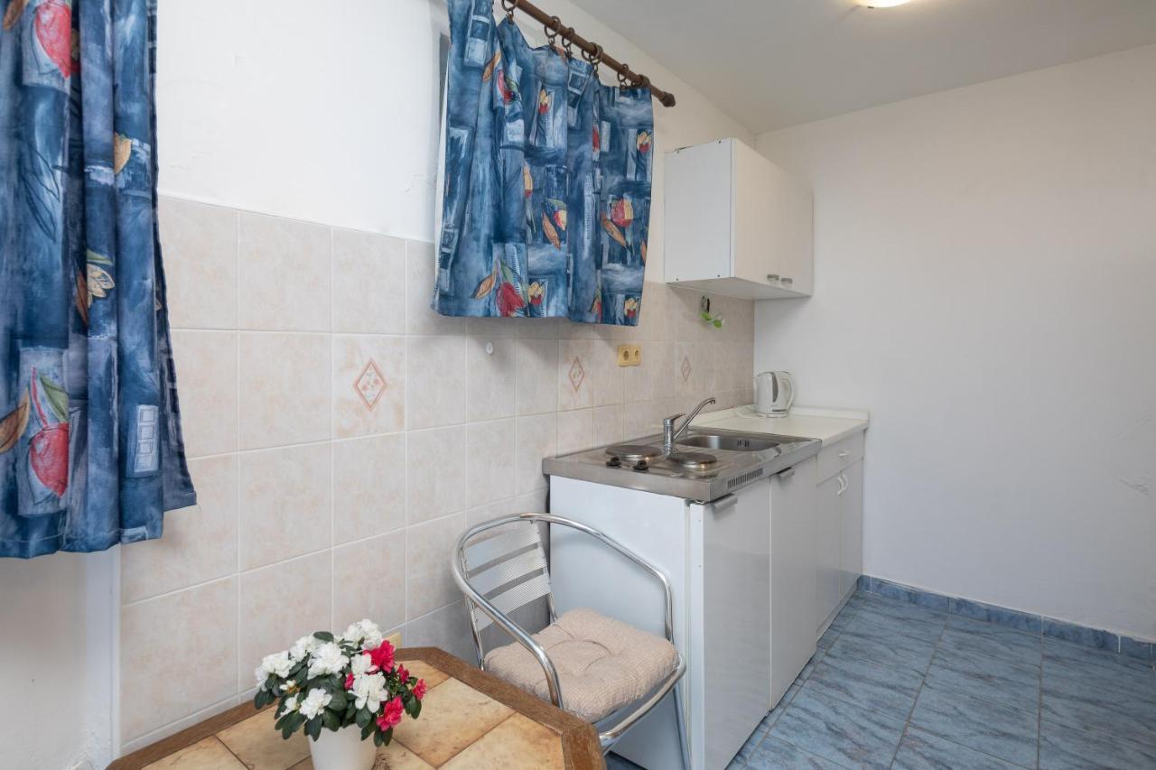 Beach Apartments "Bili Cvitak" Дуче Экстерьер фото