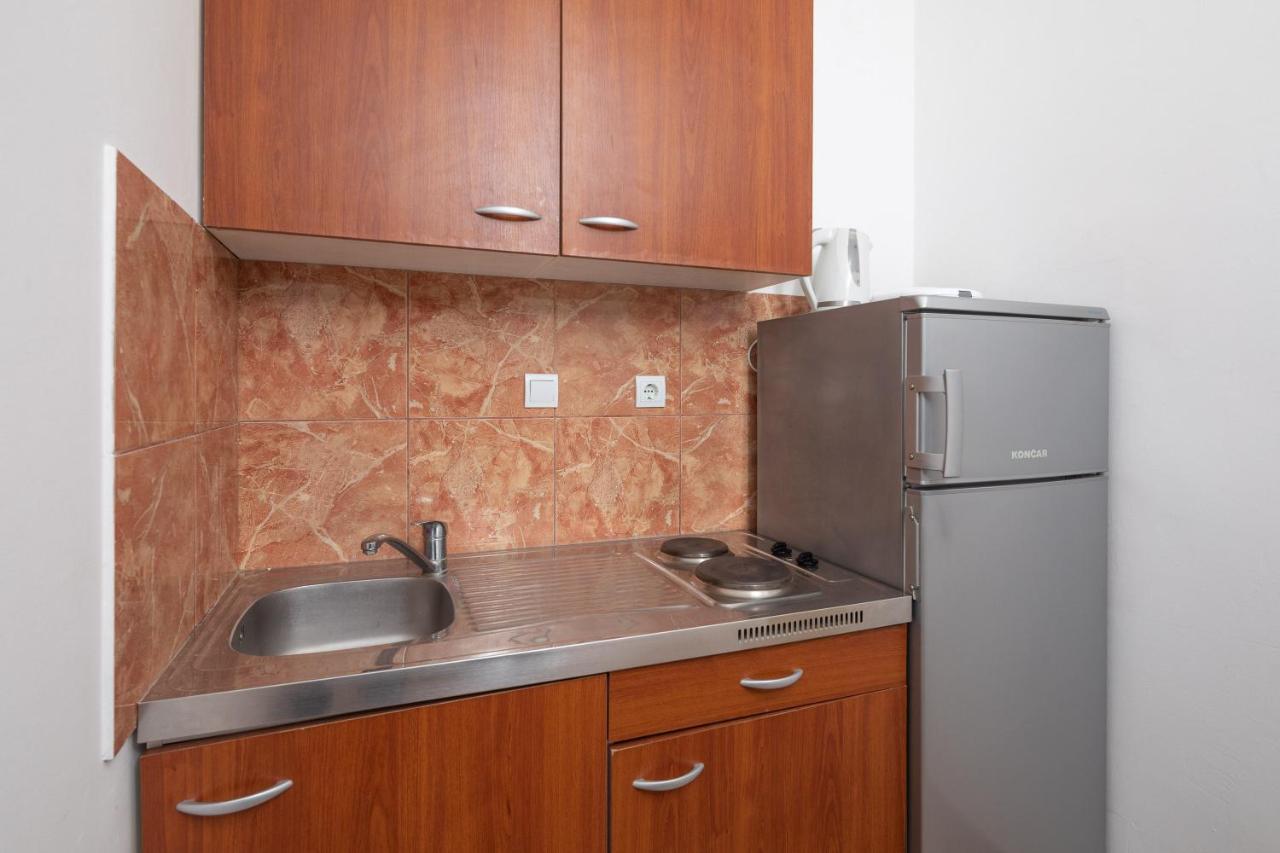 Beach Apartments "Bili Cvitak" Дуче Экстерьер фото