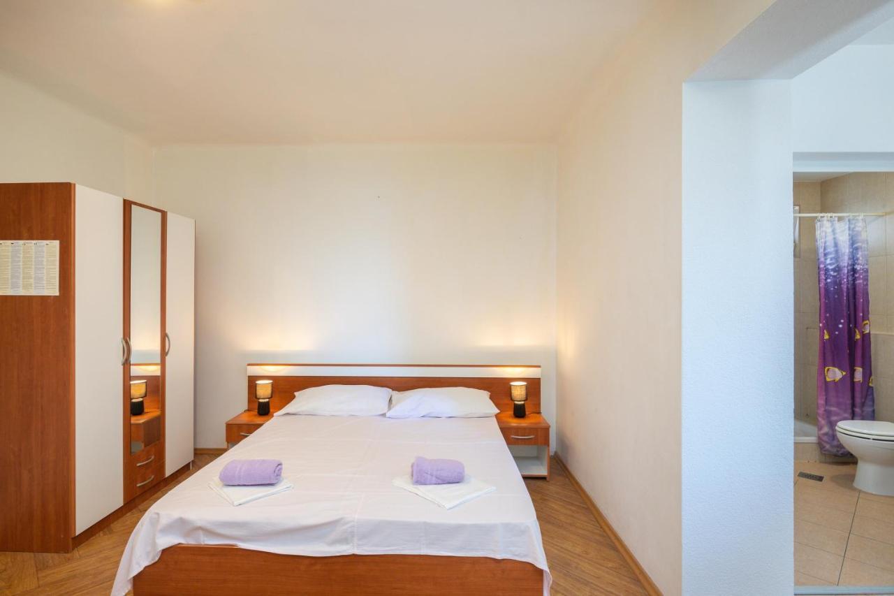 Beach Apartments "Bili Cvitak" Дуче Экстерьер фото