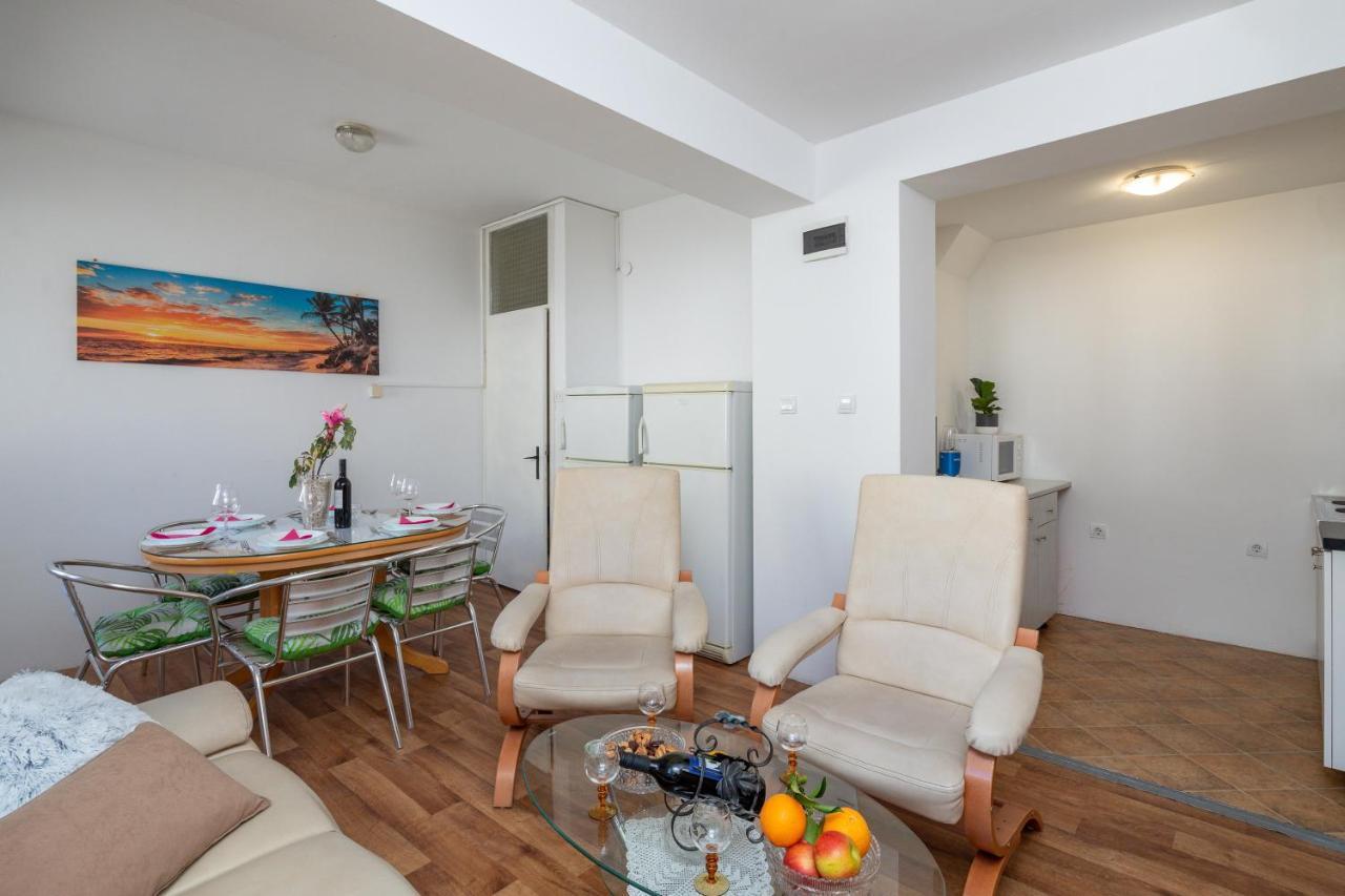 Beach Apartments "Bili Cvitak" Дуче Экстерьер фото