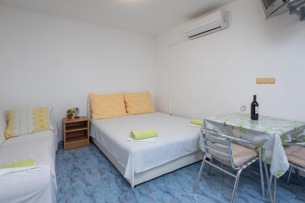 Beach Apartments "Bili Cvitak" Дуче Экстерьер фото